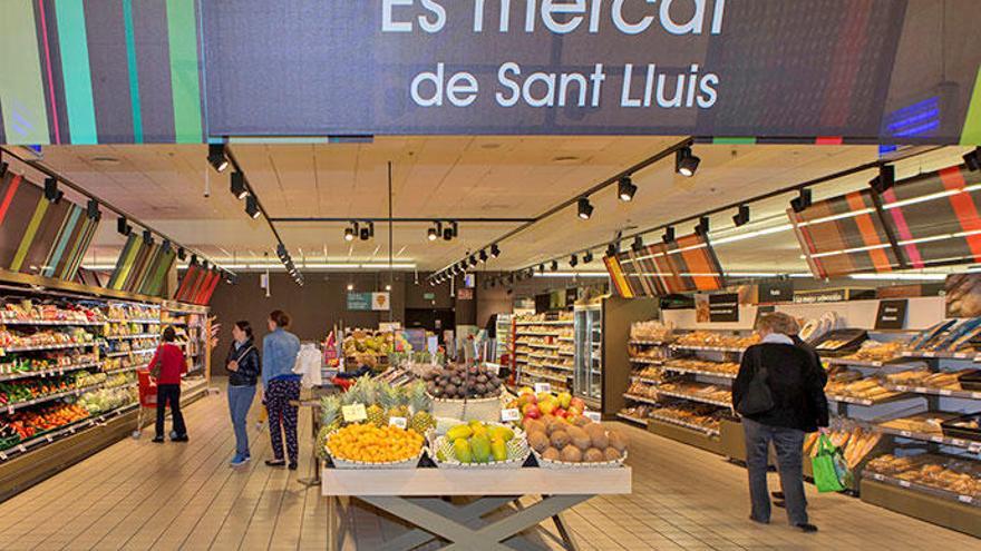 Eroski eleva al 70% la transformación de sus tiendas en Baleares
