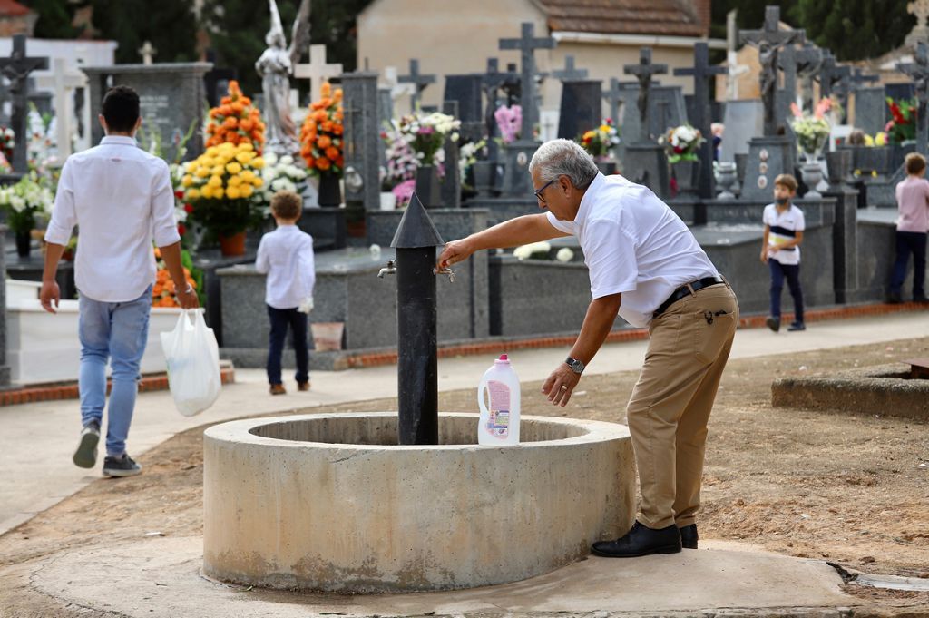 Cementerio de Nuestro Padre Jesús de Espinardo en el día de Todos los Santos