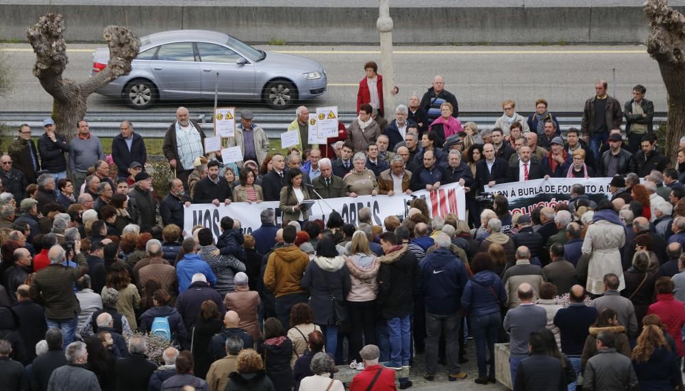 Mos se planta contra la paralización de las obras de la A-55 // R. Grobas