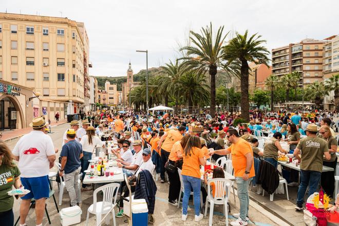 Masiva fiesta de Germanor de las Peñas de Sagunt