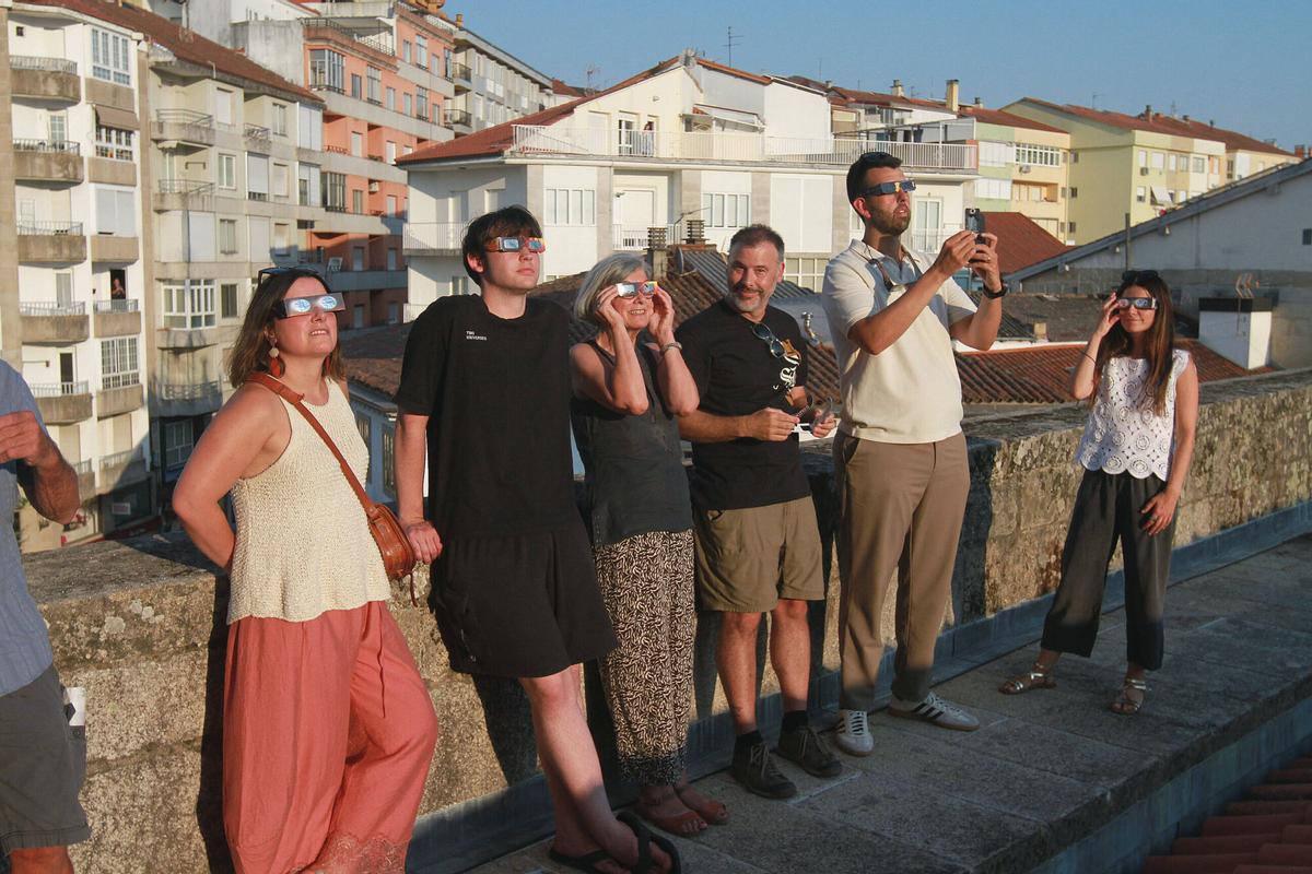 El eclipse desde Ourense, en imágenes