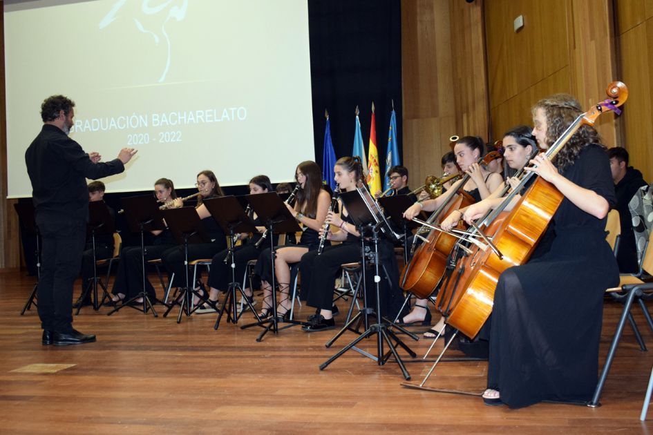 Un momento de la fiesta de graduación del IES de Valga.