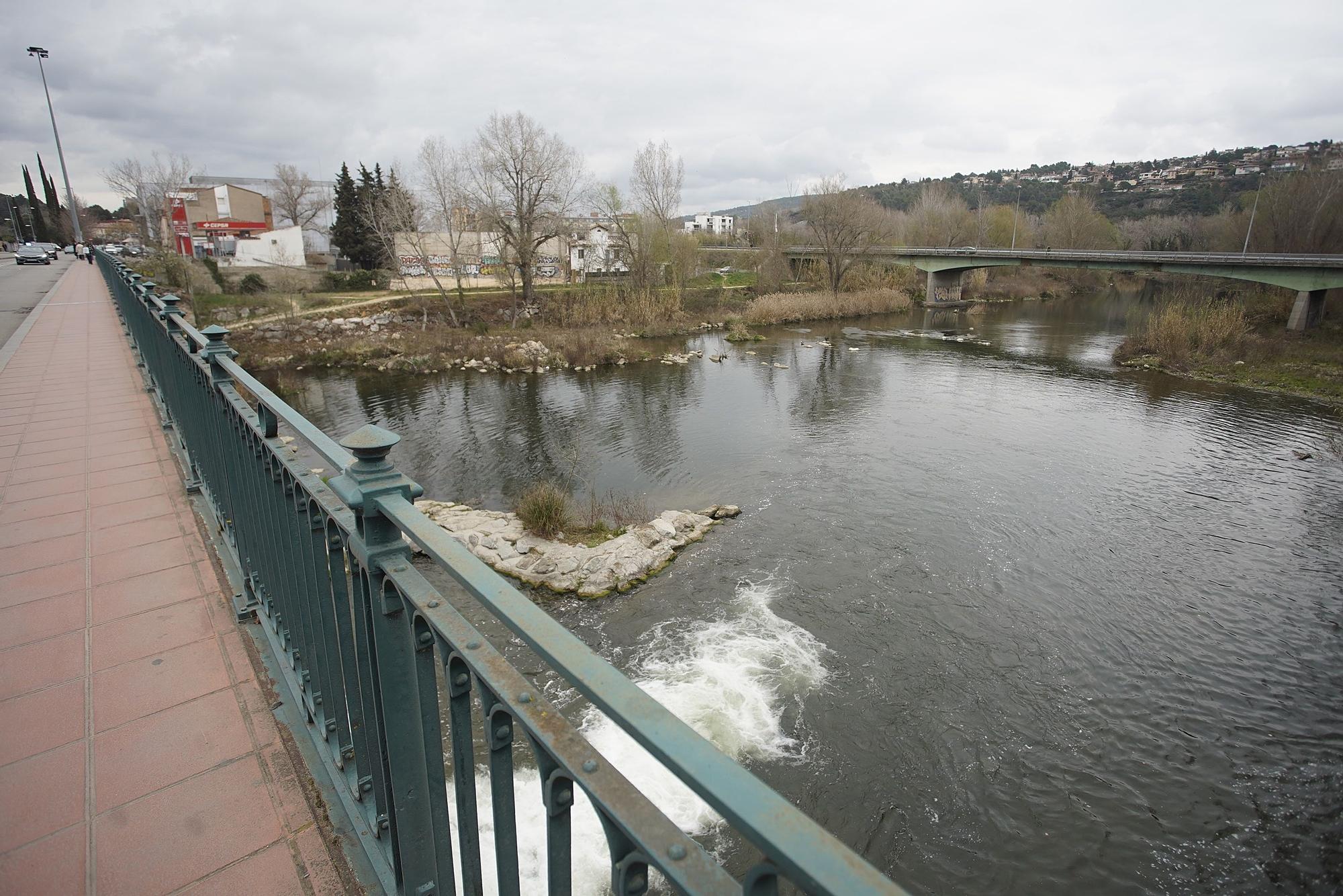 Girona adjudica la construcció del mur entre els ponts de la Barca i de França