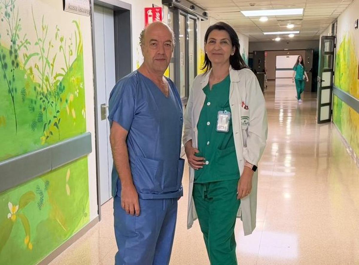 El cirujano cardiovascular Javier Moya y su mujer, Raquel Riballo, que es enfermera.