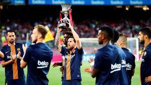 Messi levantó el último título de la Supercopa de España