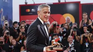 George Clooney inaugura la Mostra Venecia: "Espero que no usen mi imagen para un anuncio de tampones 20 años después de mi muerte"