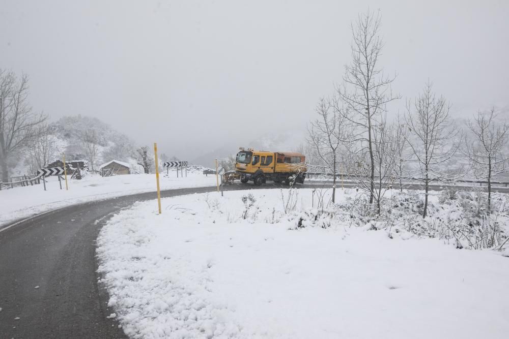 Temporal de nieve en el puerto de San Lorenzo