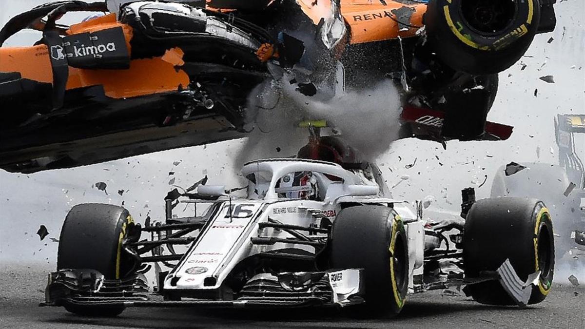 El accidente entre Leclerc y Alonso