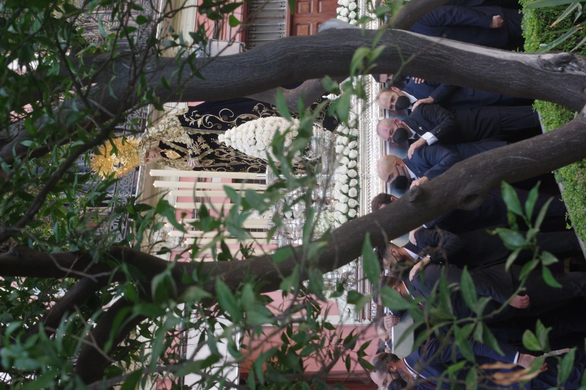 La Virgen del Amor Doloroso sale en procesión por su feligresía