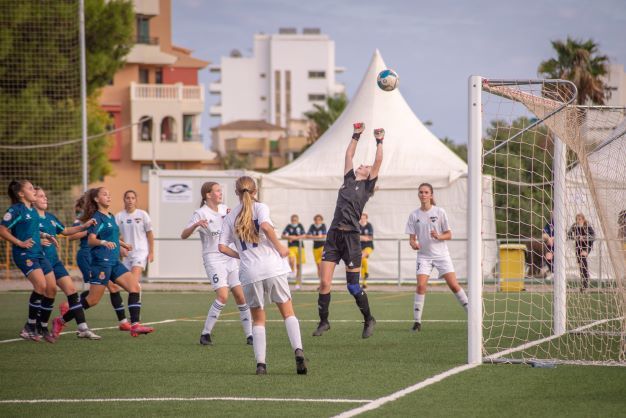 Ein Hauch von Champions League - So war der East Mallorca Girls Cup in Cala Millor 2021