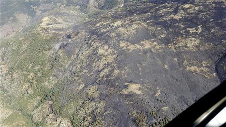 Controlado el incendio de la Garganta de los Infiernos