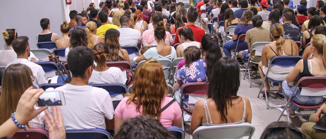 Imagen de archivo de los jóvenes participantes en una anterior convocatoria en Alcoy