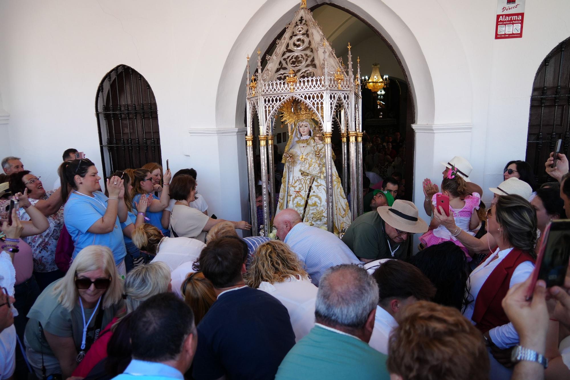 La Virgen de Veredas reúne a una multitud de personas en su romería de Torrecampo