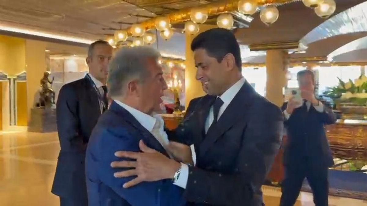 Joan Laporta es recibido por Nasser al Khelaifi a su llegada a la reunión de la EFC, antigua ECA.