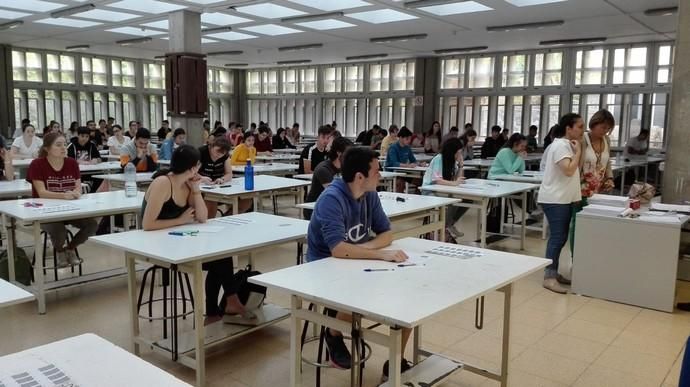 Más de 5.000 alumnos se presentan a la EBAU en la provincia de Las Palmas