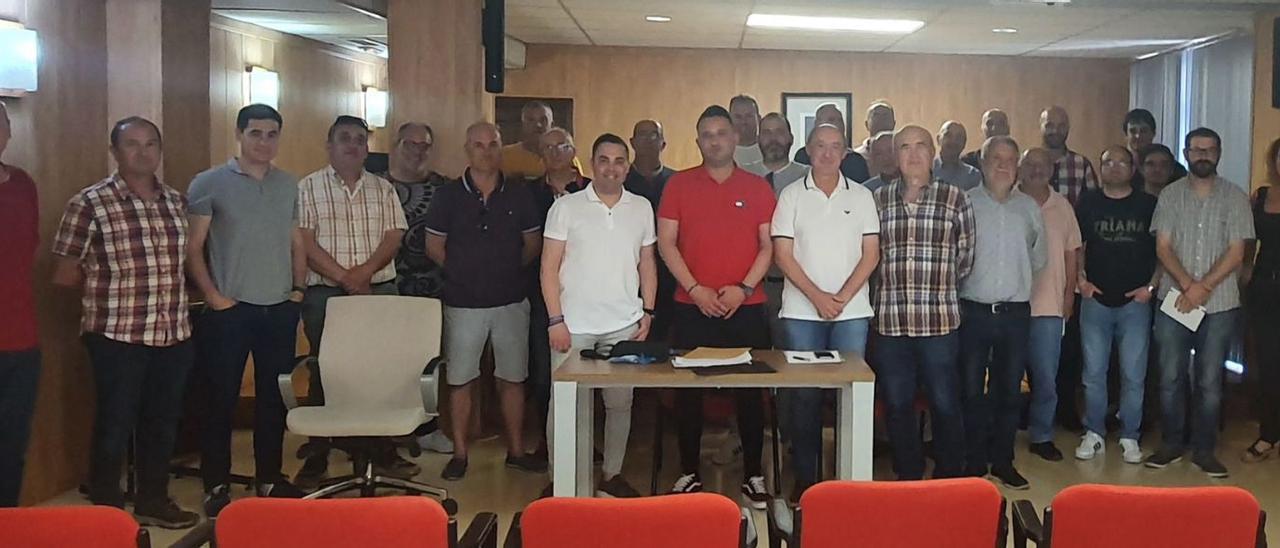 Assistents a la reunió del Col·lectiu per la Pilota de la Safor que es va celebrar diumenge passat a la localitat de Bellreguard.   | LEVANTE-EMV