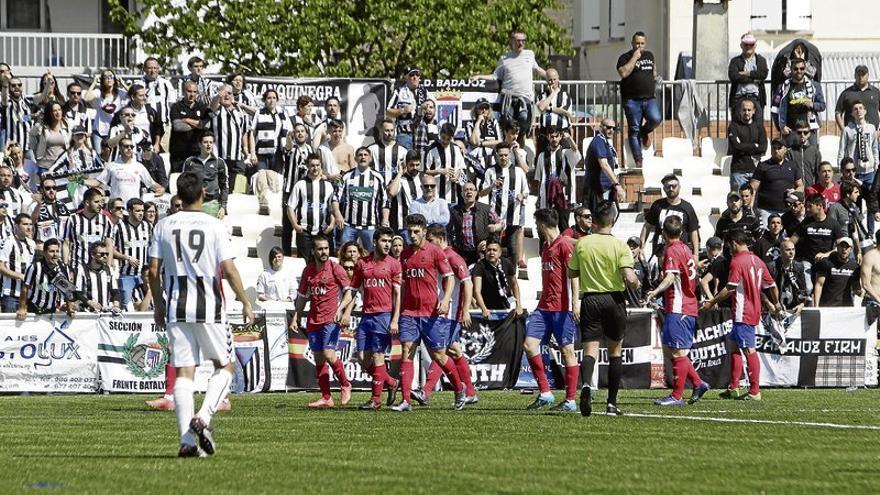 Al Badajoz le toca remontar