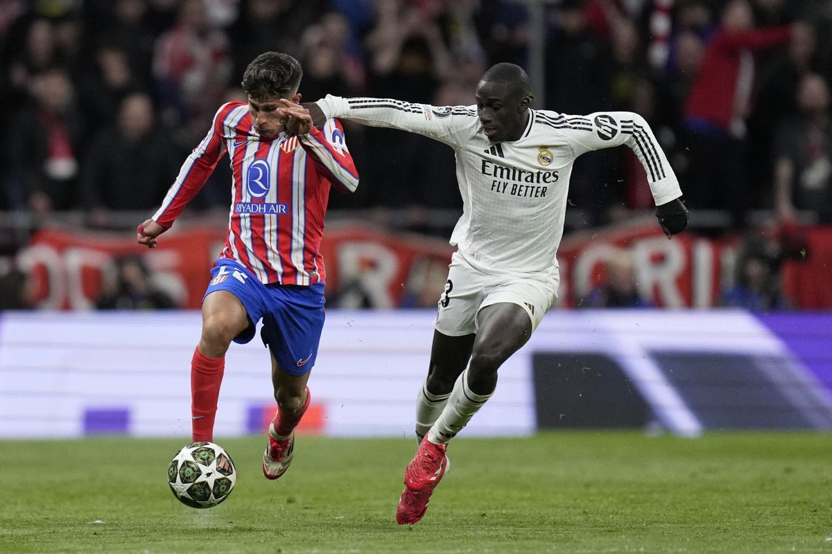 Ferland Mendy contra el Atlético de Madrid en la vuelta de octavos de la Champions