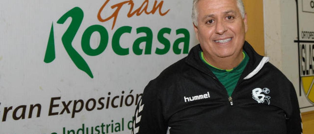 Paco Santana, entrenador del Rocasa Remudas.