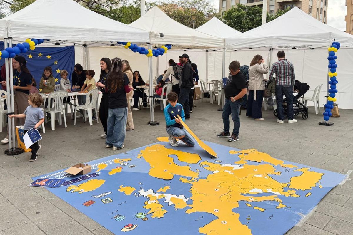 Un gran mapa de Europa en el Parc de ses Estacions de Palma. | GOVERN BALEAR