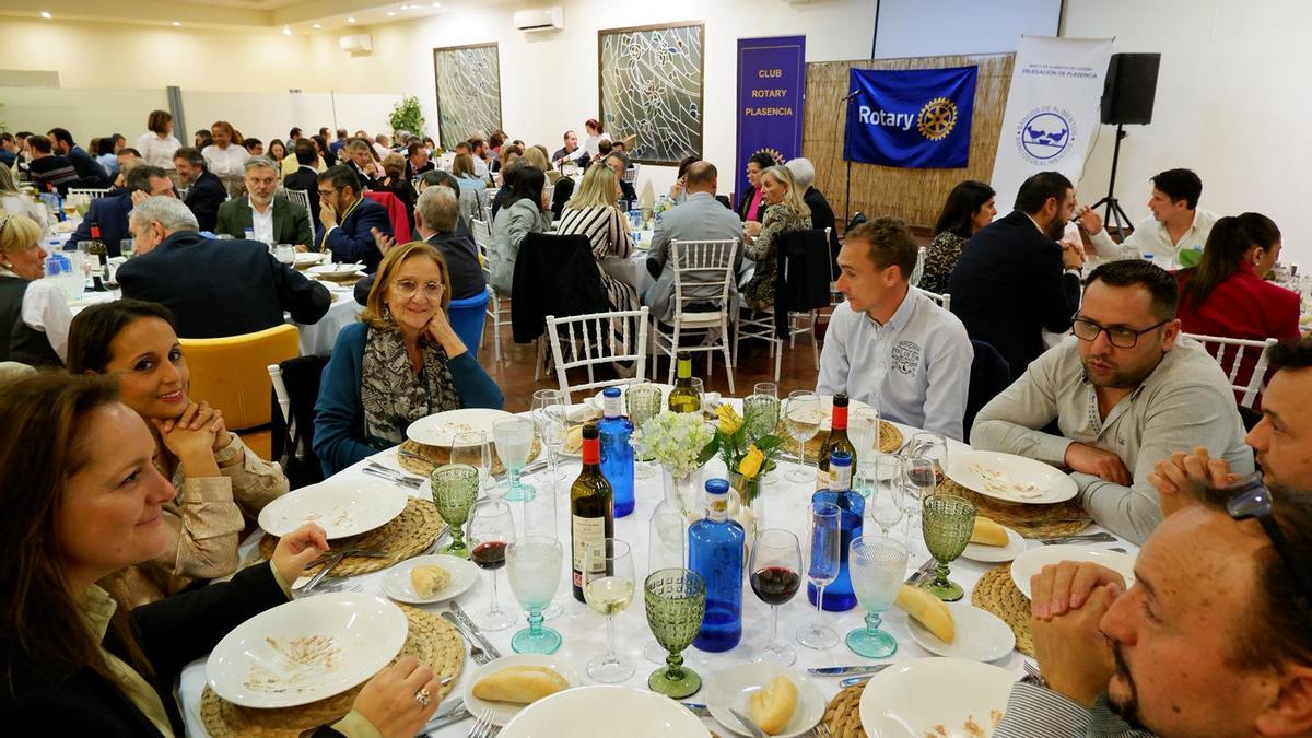 Una imagen de la cena del año pasado de 7 Chefs del club Rotary Plasencia.
