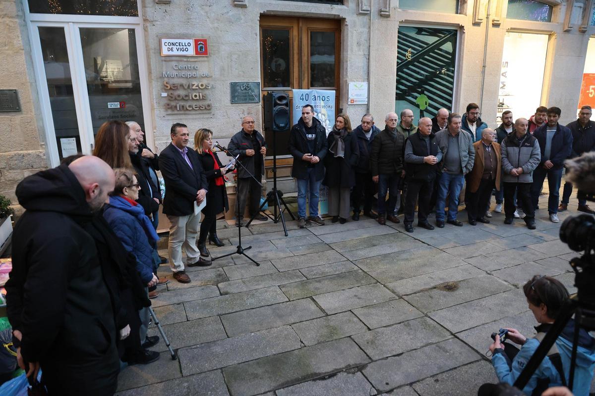 Protesta organizada por la Favec tras acordarse el fin de la cesión del inmueble.