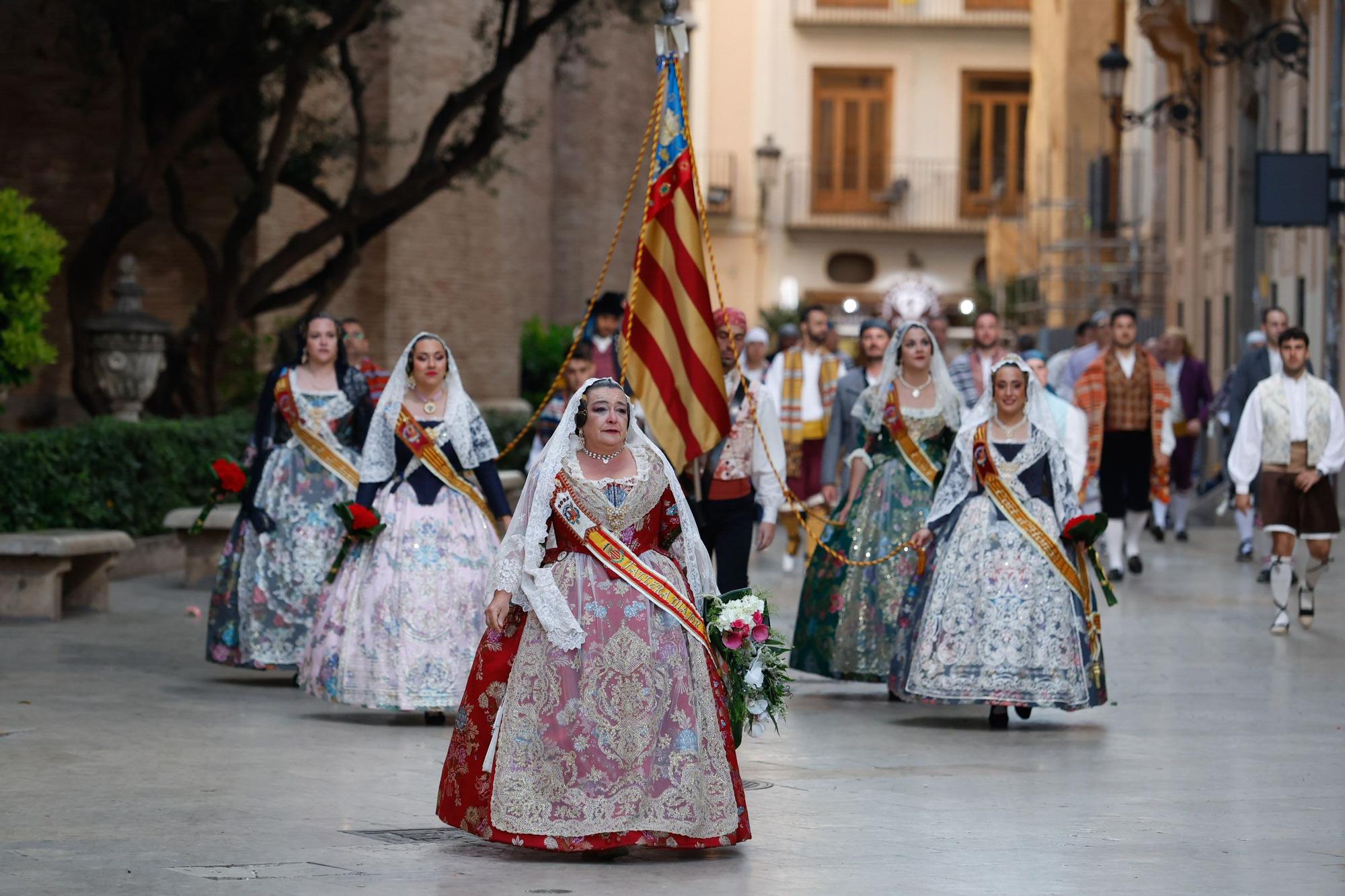 Búscate en el primer día de la Ofrenda en la calle San Vicente entre las 18:00 y las 19:00