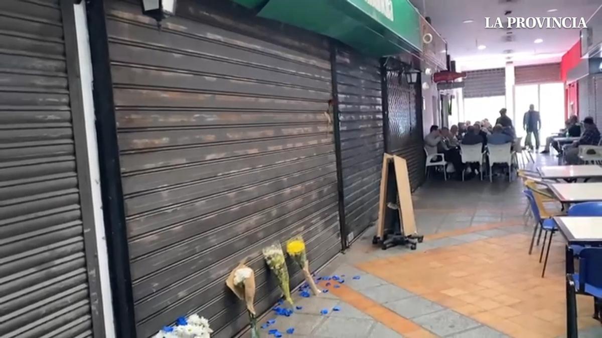 Flores en memoria de Vicente, el empresario apuñalado en Schamann