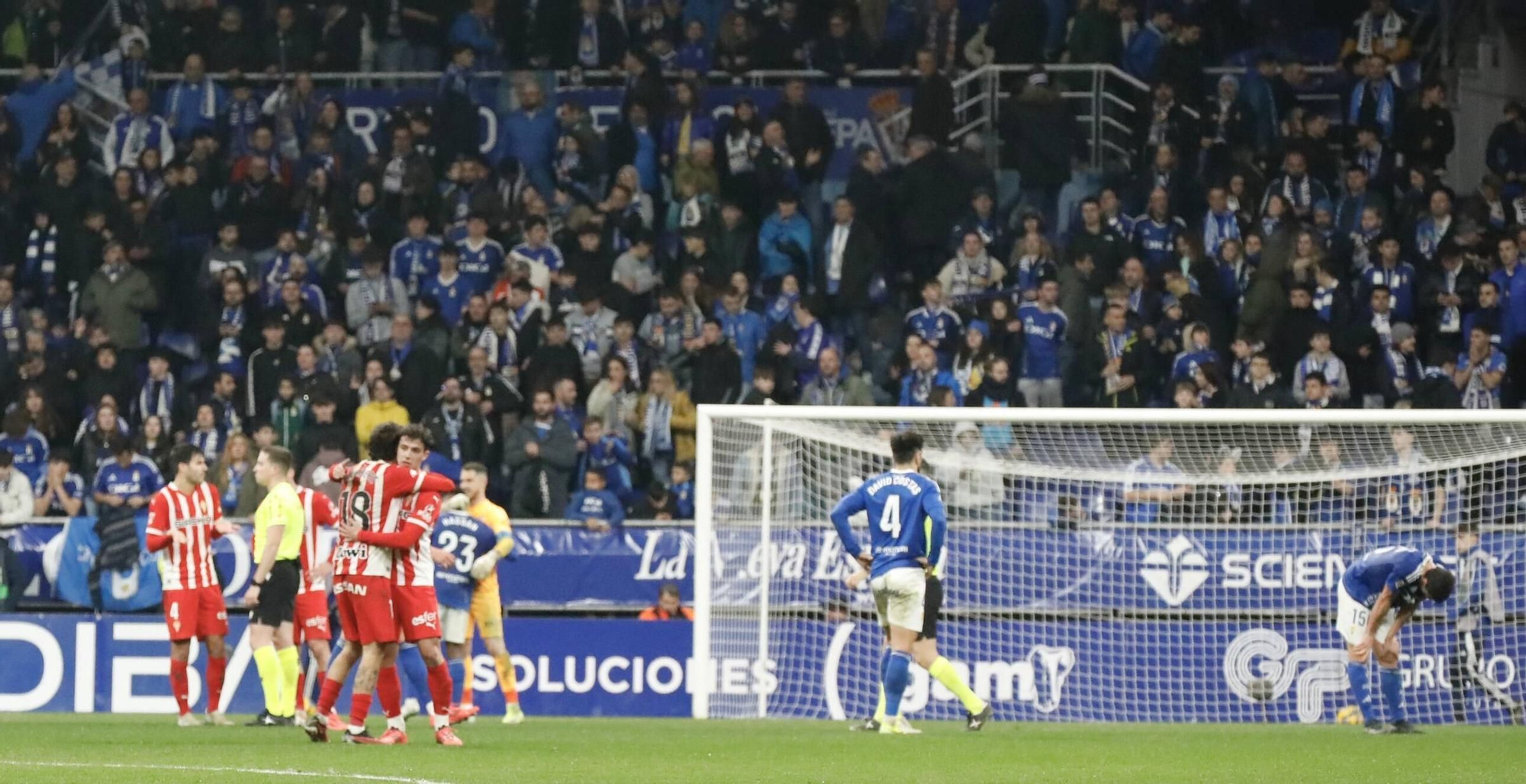 Así fue el derbi asturiano: todas las fotos del encuentro entre el Oviedo y el Sporting en el Tartiere