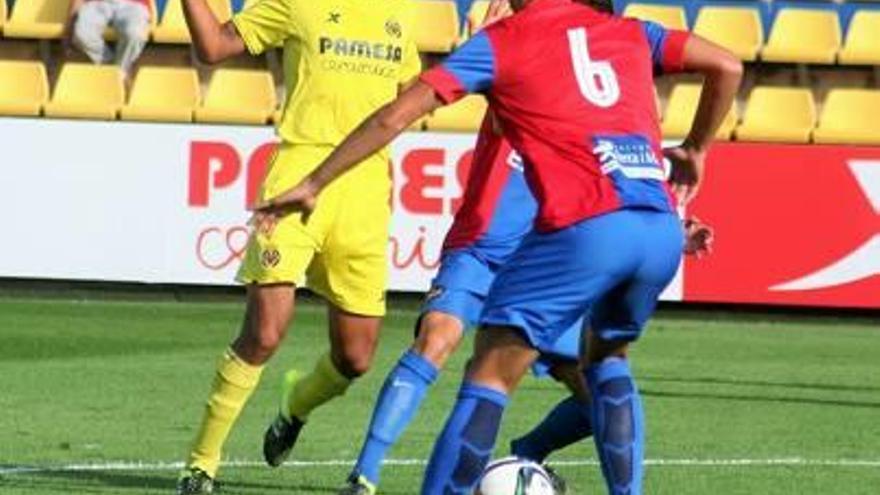 Rodrigo Hernández es el hombre que le da equilibrio al centro del campo del Villarreal B.