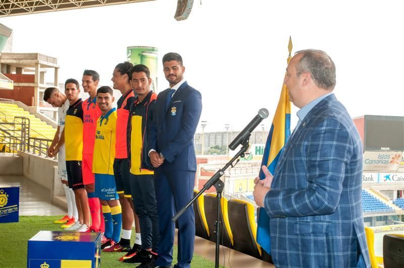 Presentación de las camisetas de la UD Las Palmas