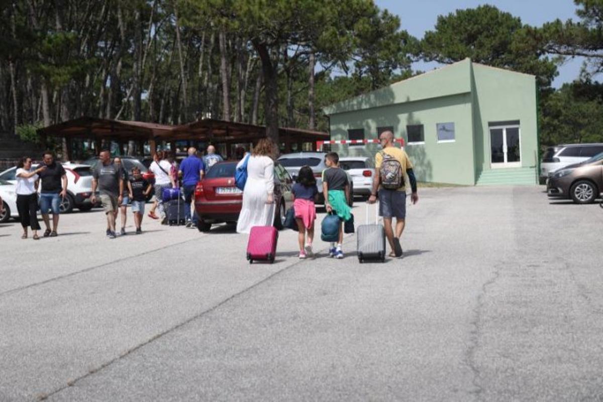 Los primeros 140 niños del campamento de A Lanzada 2026 ya duermen en O Grove.