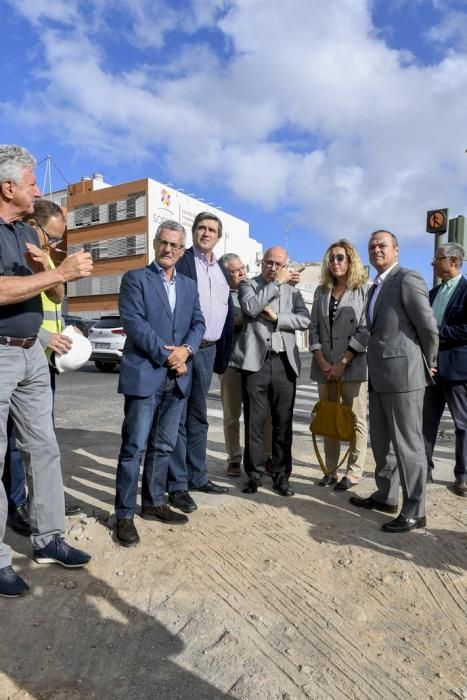 25-09-19 LAS PALMAS DE GRAN CANARIA. AVENIDA BLAS CABRERA FELIPE. LAS PALMAS DE GRAN CANARIA. METROGUAGUA. MetroGuagua en Blas Cabrera Felipe. El alcalde y concejales de la Corporación, realizan un recorrido por el tramo de MetroGuagua del Paseo Blas Cabrera Felipe. Fotos: Juan Castro.  | 25/09/2019 | Fotógrafo: Juan Carlos Castro