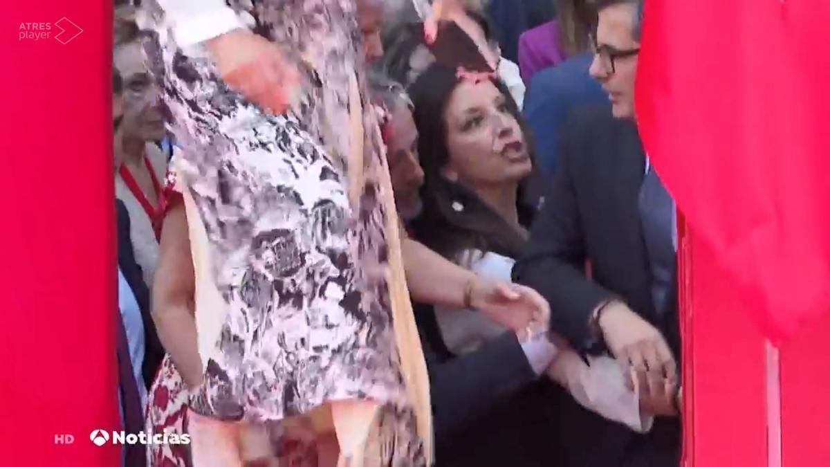 Bloqueo al ministro Bolaños (A-3 Noticias).