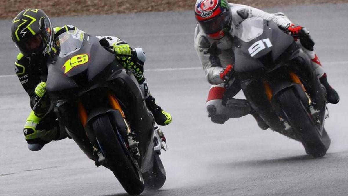 Bautista y Haslam, con la Honda oficial en Jerez