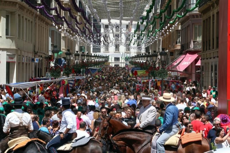 Primera jornada de la Feria de Málaga en el centro.