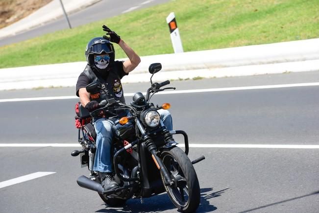 Los clubes de motero de Harley realizan un ...