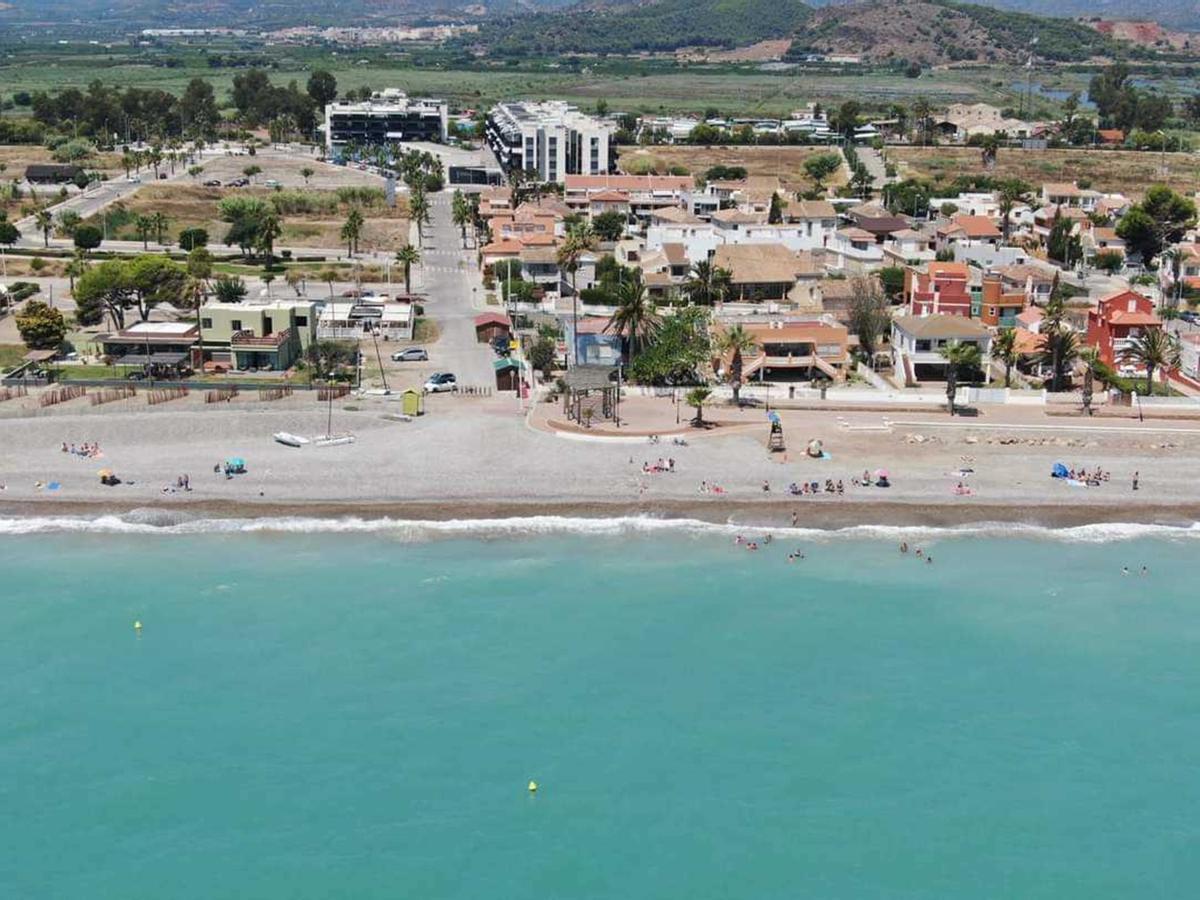 Foto aérea de archivo de la playa Casablanca en Almenara.