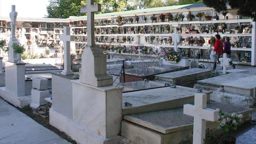 El Ayuntamiento plantea ampliar el cementerio ante la falta de espacio