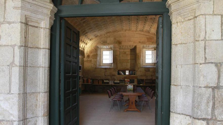 Así es la antigua sala de los monjes convertida en biblioteca pública en Montederramo