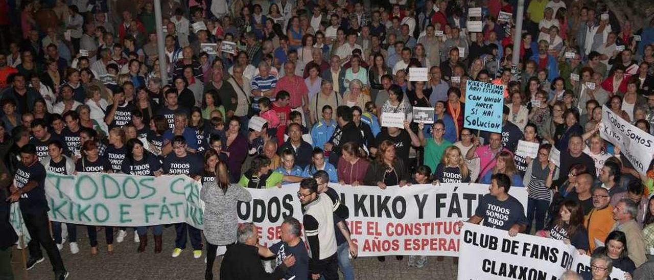 Una manifestación de apoyo a grovenses afectados por la ley de Costas. // Muñiz