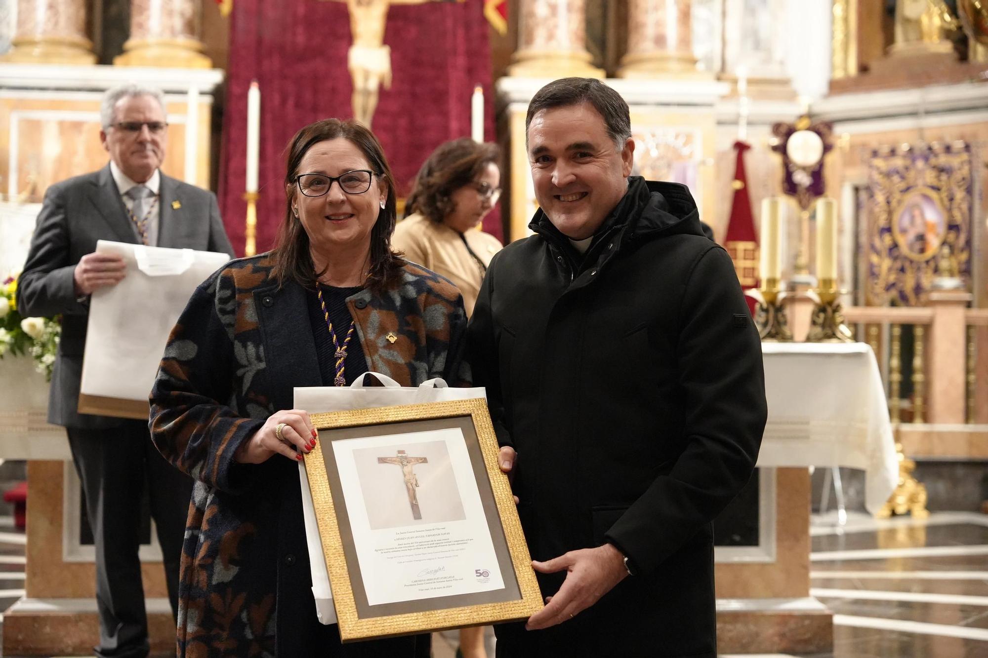 Las fotos de la misa para conmemorar el 50º aniversario de la Junta Central de Semana Santa de Vila-real