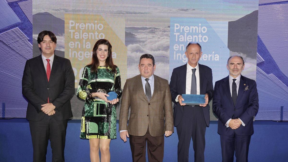 Por la izquierda, Borja Sánchez, Cristina León Vallina, Fernando Martínez, Javier Sáenz de Jubera e Ignacio Villaverde.