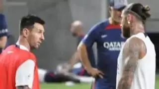 Messi se encara con Sergio Ramos por una entrada