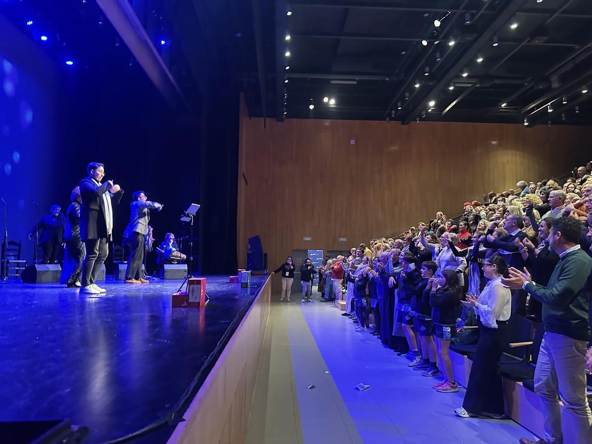 Un momento del espectáculo solidario celebrado en el Auditorio Edgar Neville de la Diputación de Málaga.