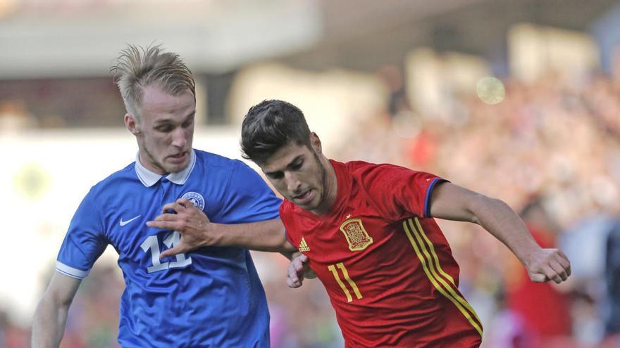 Marco Asensio, uno de los fijos de la selección sub-21, deleitará con su calidad a los aficionados de la Región en Nueva Condomina.