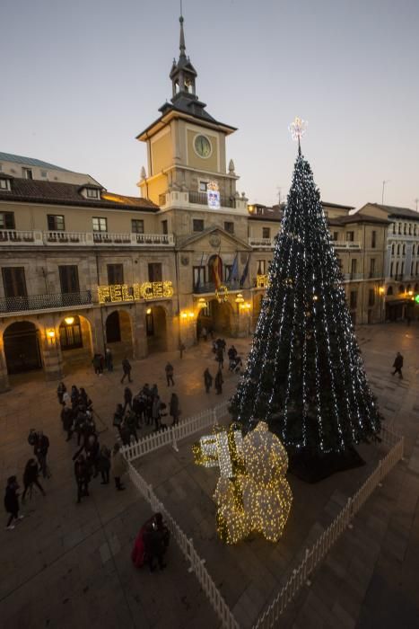 Luces navideñas en Oviedo