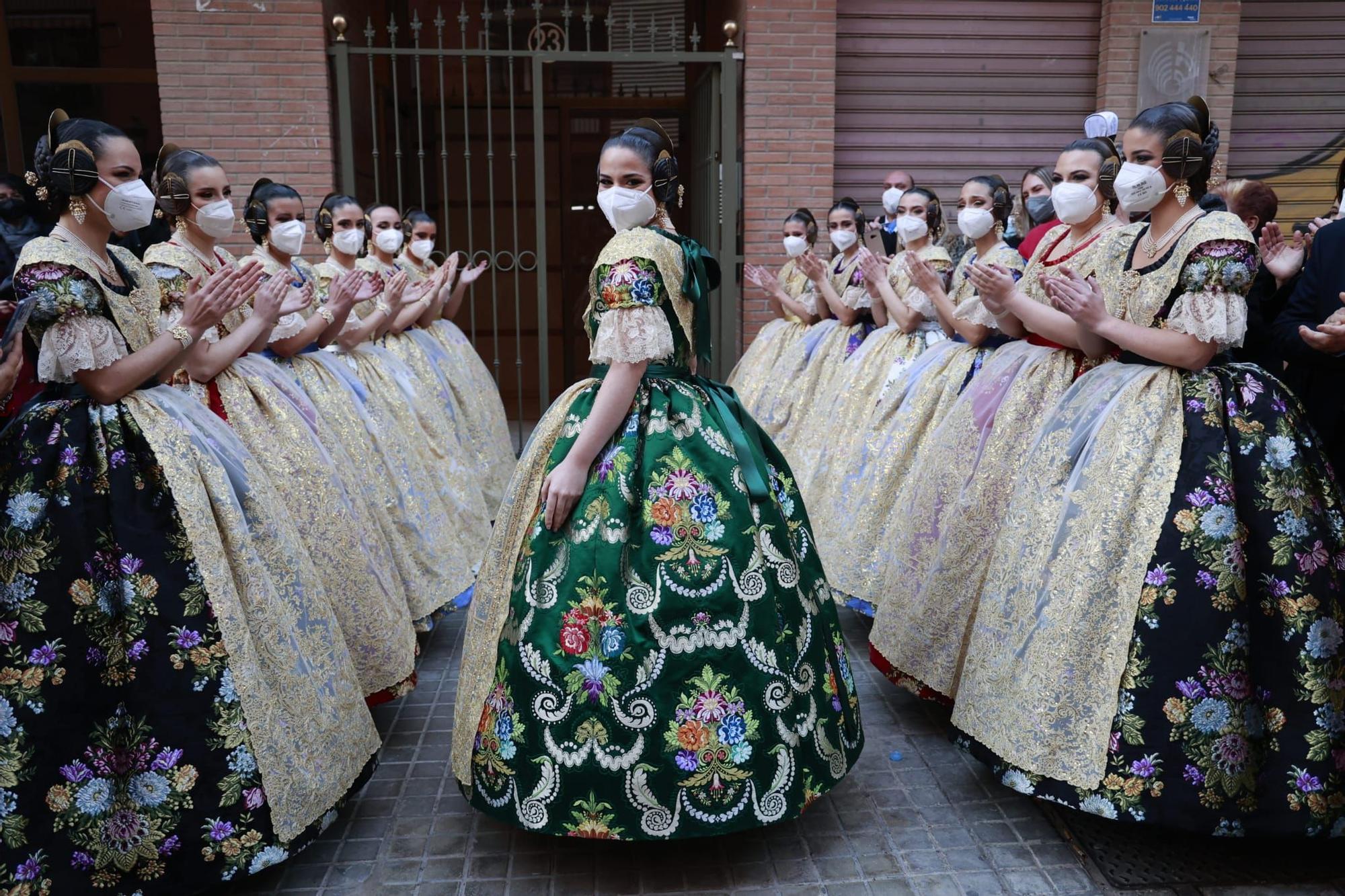 Espolín de la Fallera Mayor de València | Carmen Martín escoge el color verde primavera