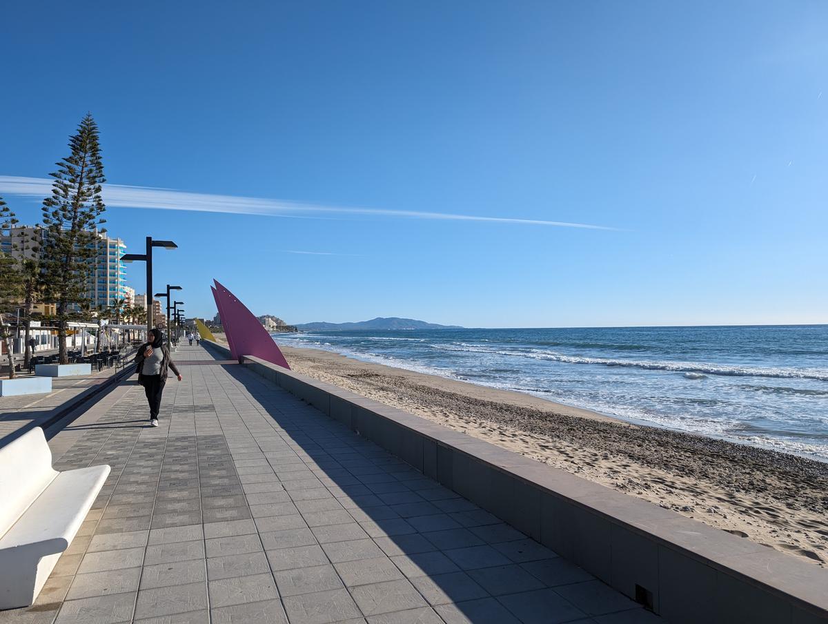 ORPESA. FALTA DE ARENA EN LA PLAYA MORRO DE GOS