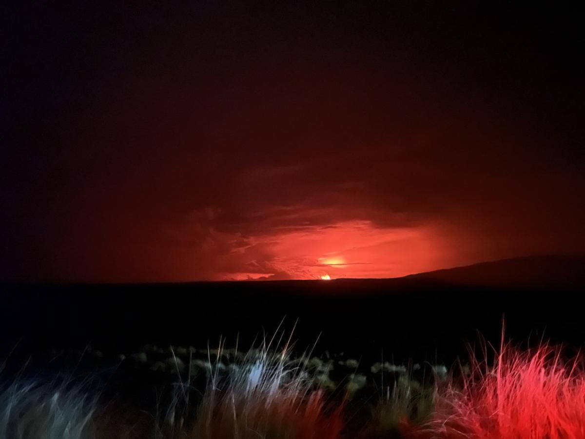 El volcán Mauna Loa (Hawái) entra en erupción por primera vez en 40 años